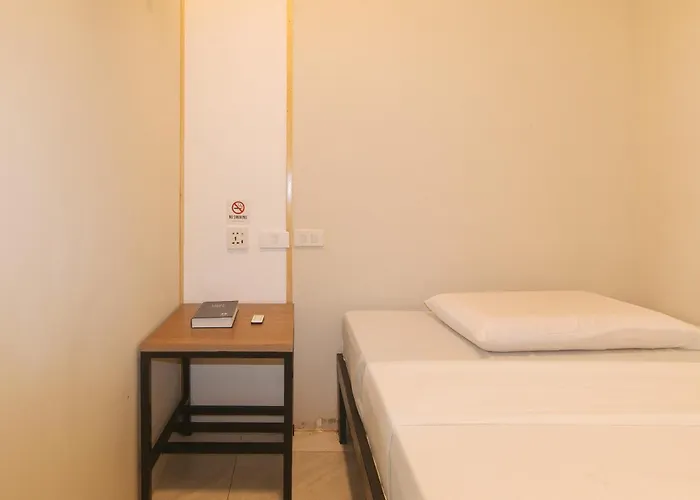 ホテル Maine Residences Tramo Near Naia Terminal マニラ市