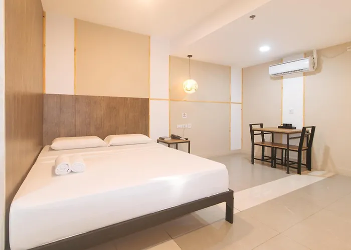 Maine Residences Tramo Near Naia Terminal *