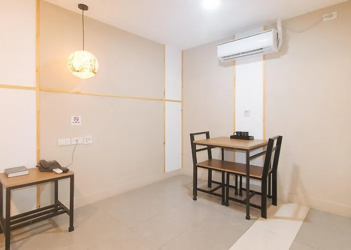 ホテル Maine Residences Tramo Near Naia Terminal マニラ市