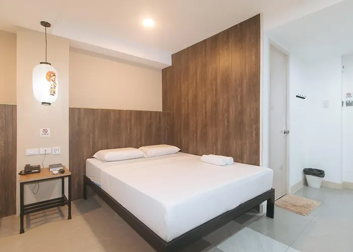 Maine Residences Tramo Near Naia Terminal ホテル マニラ市